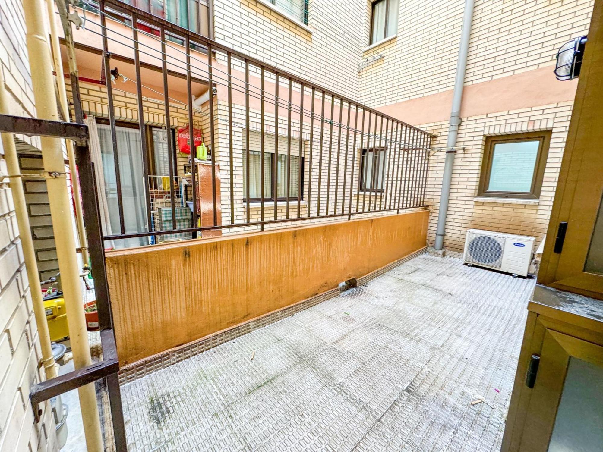 El Lago Del Pilar Comotucasa Zaragoza Exterior photo